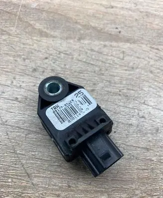 Toyota Avensis T270 Airbag deployment crash/impact sensor 8917305060