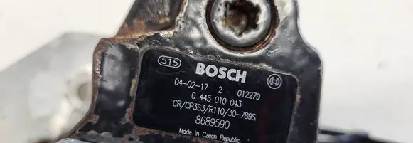 Volvo S60 Fuel injection high pressure pump 0445010043 012279 8689590