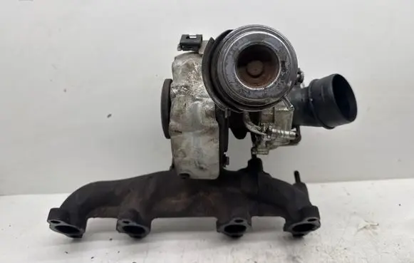 Volkswagen PASSAT B6 Turbo 03G253010