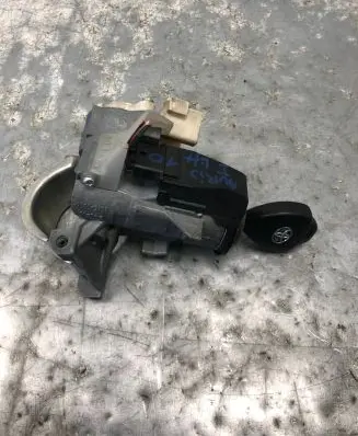 Toyota Auris 150 Ignition lock 45020-0203