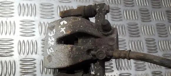 Toyota Avensis T250 Rear brake caliper