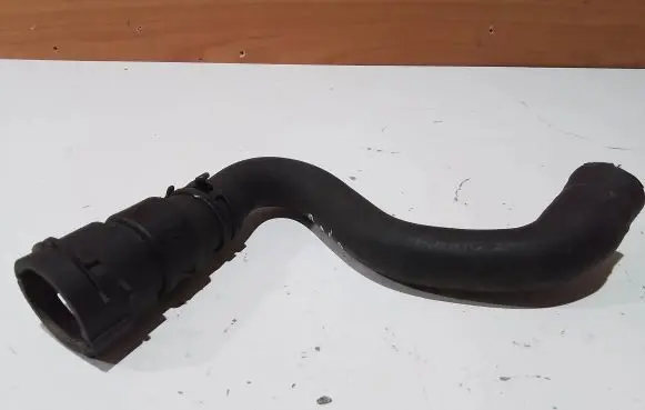 Skoda Superb B6 (3T) Engine coolant pipe/hose S5000223