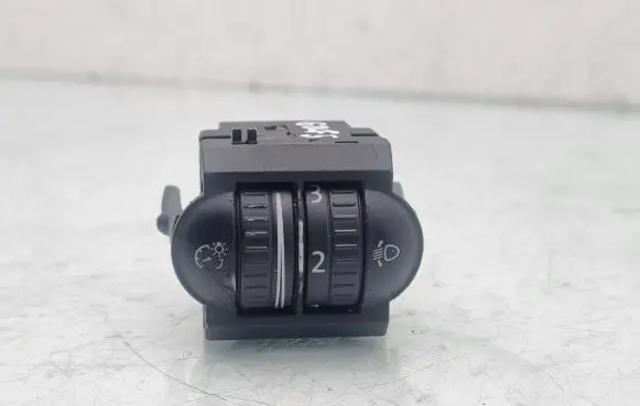 Volkswagen Golf V Headlight level height control switch 1K0941333