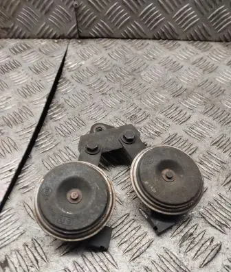 Toyota Avensis T270 Horn signal