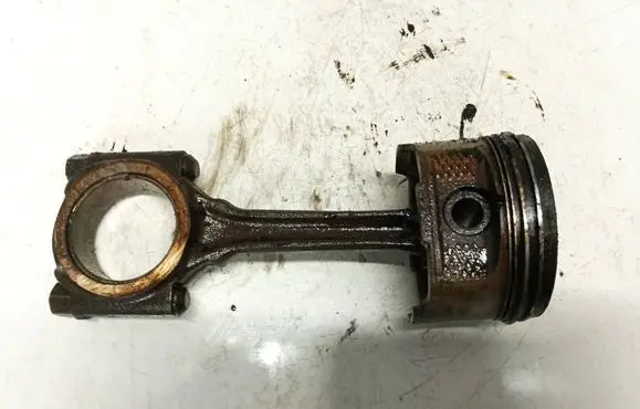 Peugeot Partner Piston with connecting rod 05kk1
