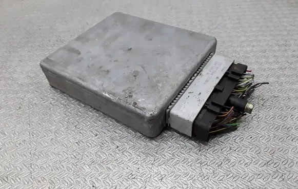 Ford Mondeo MK I Engine control unit/module E9AF14A624AA