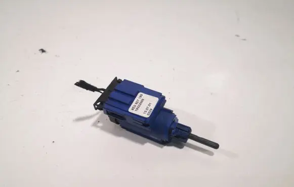 Audi A4 S4 B6 8E 8H Brake pedal sensor switch 8E0927189