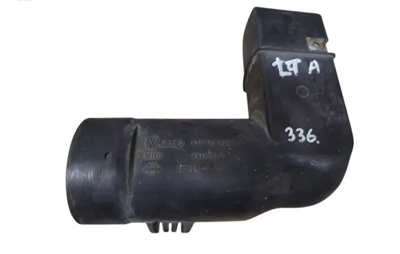 Volkswagen Golf IV Air intake hose/pipe 075129624A