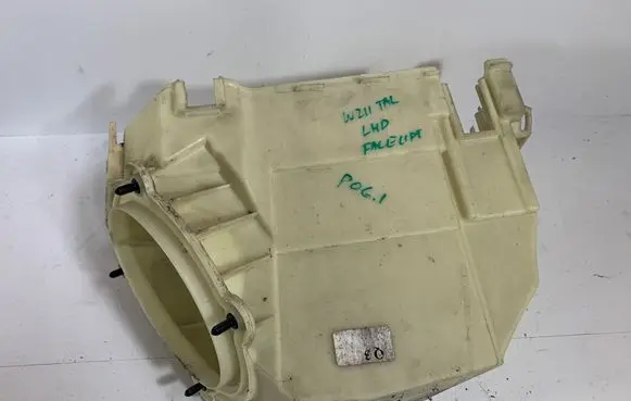 Mercedes-Benz E W211 Other engine bay part A2115400724 2115400724