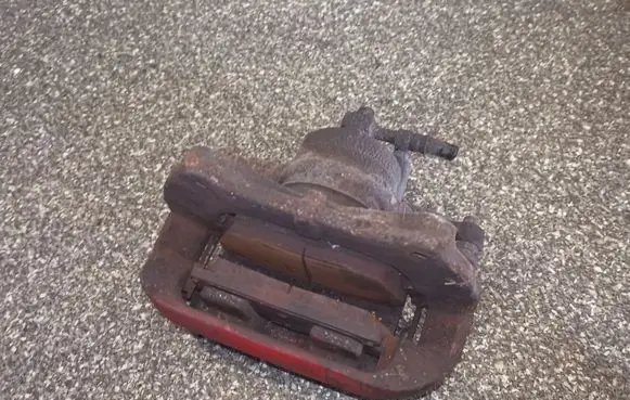 Chevrolet Cruze Front brake caliper
