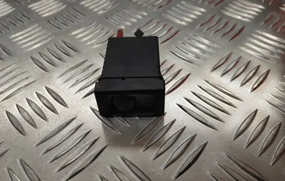 Volkswagen PASSAT B5 Seat heating switch 3B0963563D