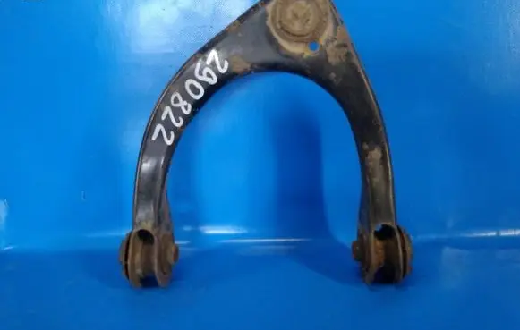 Lexus IS 220D-250-350 Front lower control arm/wishbone 4861059115