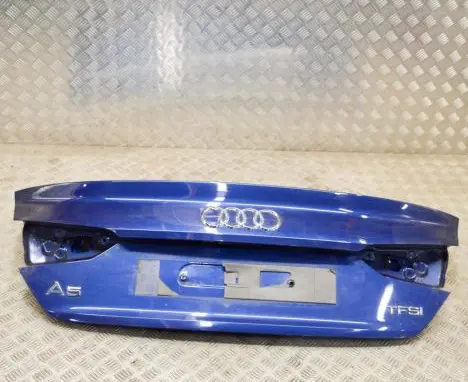 Audi A5 Tailgate/trunk/boot lid 8W6827025C