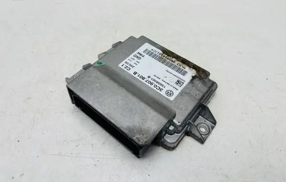 Volkswagen PASSAT B6 Hand brake control module 3C0907801B 15658301B