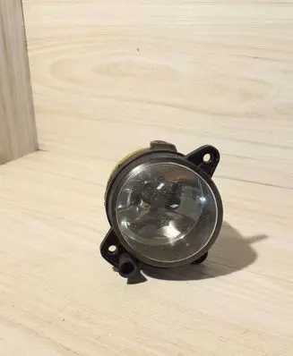 Volkswagen Polo IV 9N3 Front fog light
