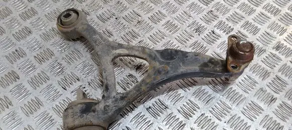 Volvo XC90 Front lower control arm/wishbone 8646613