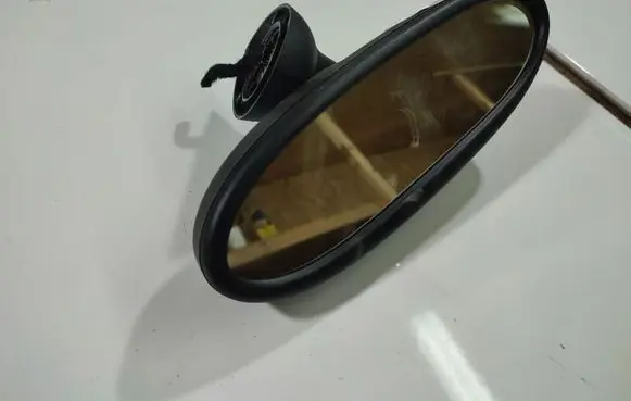 Rear view mirror (interior)