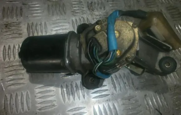 Subaru Legacy Wiper motor wm72282s