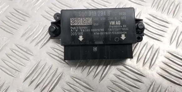 Audi A3 S3 8V Parking PDC control unit/module 5Q0919294B