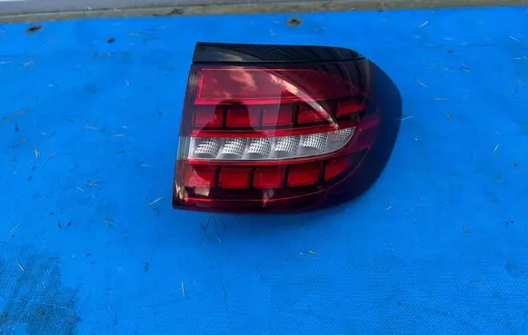 Mercedes-Benz E W213 Rear/tail lights A2139064410