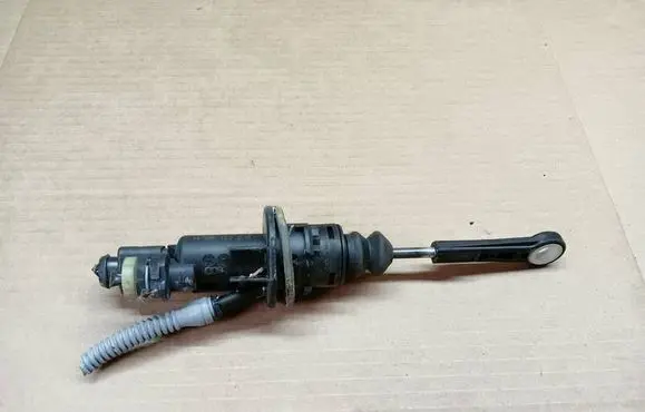 Audi A4 S4 B9 Clutch master cylinder 8K0907658H