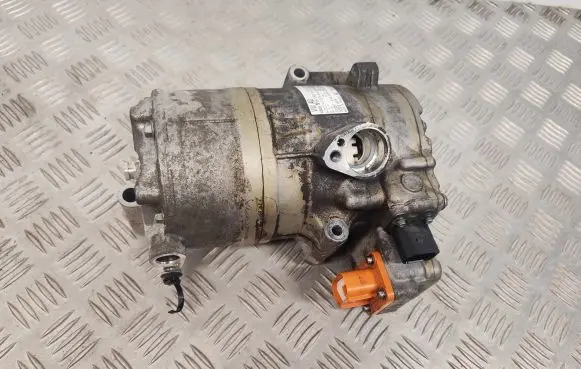 Audi Q7 4M Air conditioning (A/C) compressor (pump) 4M0816797B