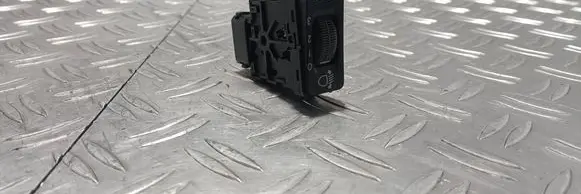 Mercedes-Benz ML W163 Headlight level height control switch A1638200010 04001300