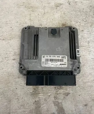 Opel Insignia A Engine control unit/module 55576906 55575349