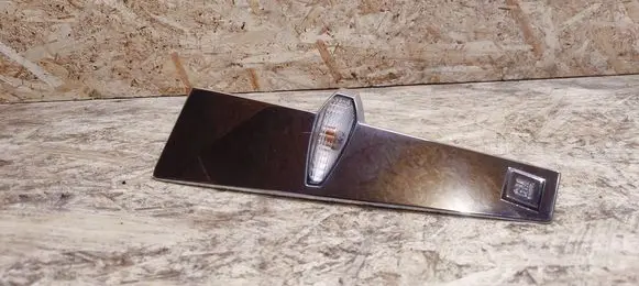 Cadillac SRX Fender trim (molding) 15890908