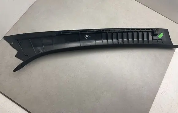 Mercedes-Benz C W204 (A) pillar trim A2046900125