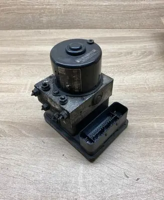 Volkswagen Touran I ABS Pump 1K0907379K 1K0614517H