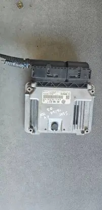 Seat Ibiza IV (6J,6P) Engine control unit/module ECU 045906013T 045906013E 0281015033