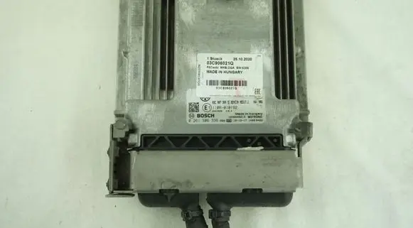 Volkswagen PASSAT B7 Engine control unit/module 03C906021Q