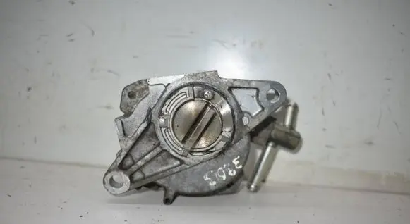 Mitsubishi Outlander Vacuum pump