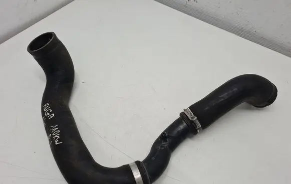 Ford Kuga II Intercooler hose/pipe FV416K683AE