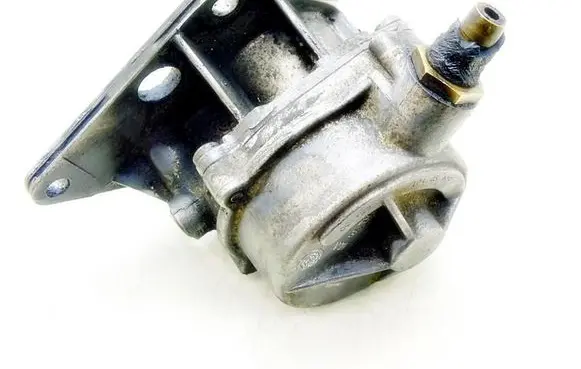 Peugeot 205 Vacuum pump 7212045272