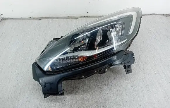 Opel Zafira C Headlight/headlamp 3910763439050534