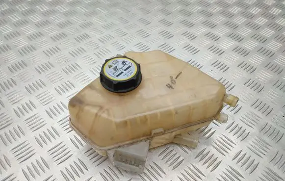 Ford B-MAX Coolant expansion tank/reservoir 8V218K218BB