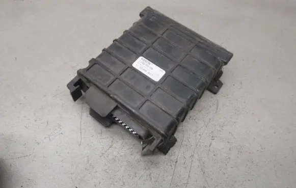 Audi 100 200 5000 C3 Engine control unit/module 0280800128 811906264C