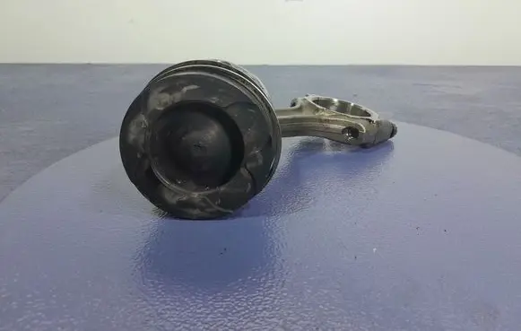 Lexus IS 220D-250-350 Piston