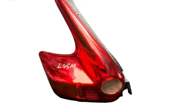 Nissan Juke I F15 Rear/tail lights