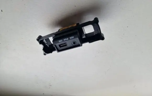 USB socket connector