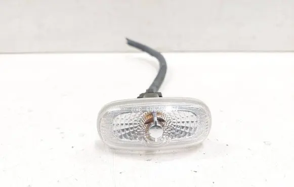 Hyundai Santa Fe Front fender indicator light 923033K0