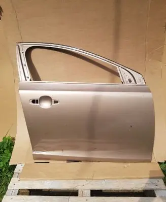 Volvo V40 Front door CZ9CA