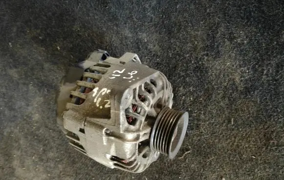 KIA Sportage Generator/alternator 373002B600