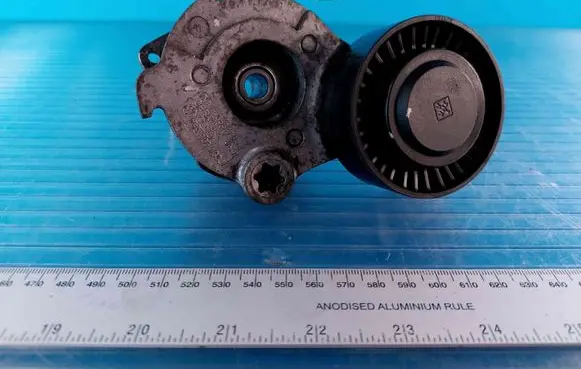 Audi Q7 4L Generator/alternator belt tensioner 059903133J