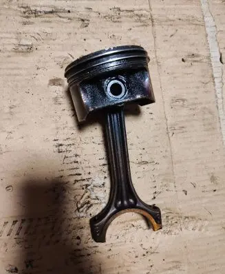 Audi A3 S3 8P Piston with connecting rod
