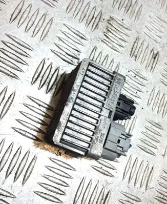 Opel Insignia A Glow plug pre-heat relay 55574293