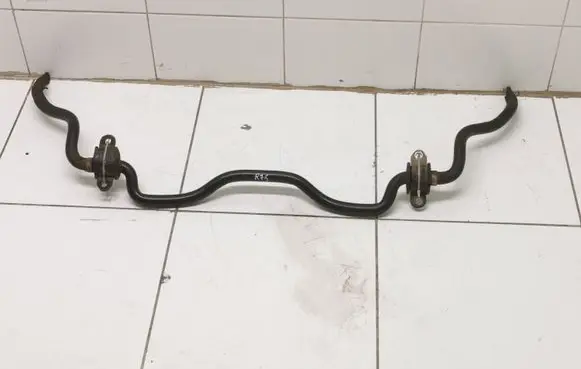 Toyota Yaris Front anti-roll bar/sway bar