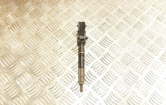 Volvo XC60 Fuel injector VEA132370010 31405404